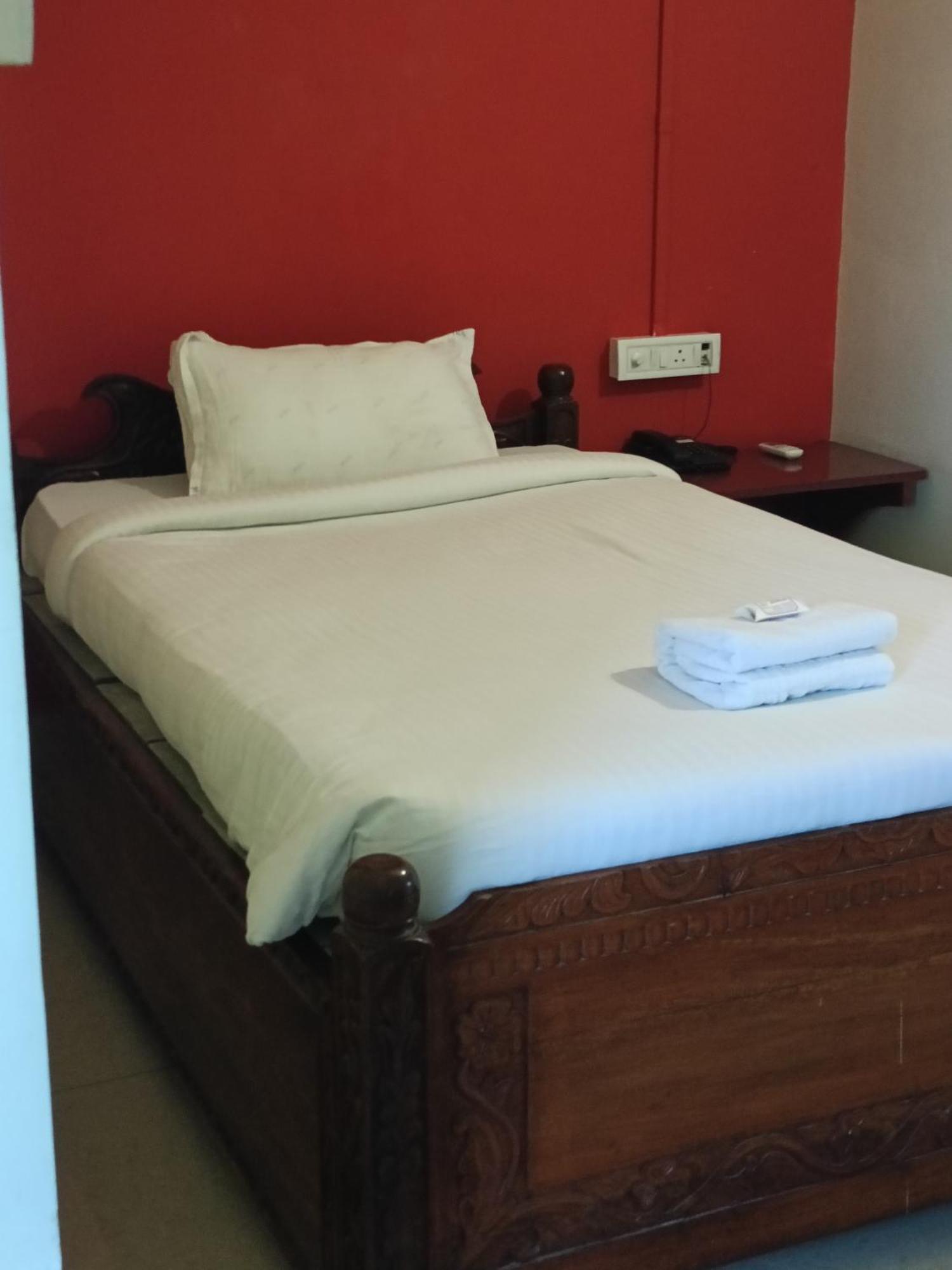 Hotel Bhargav Gauháti Kültér fotó