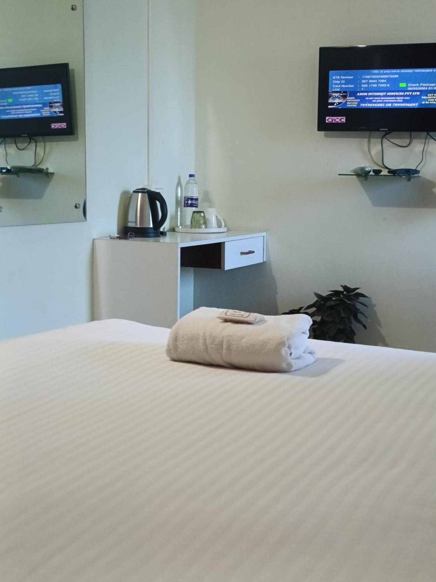 Hotel Bhargav Gauháti Kültér fotó
